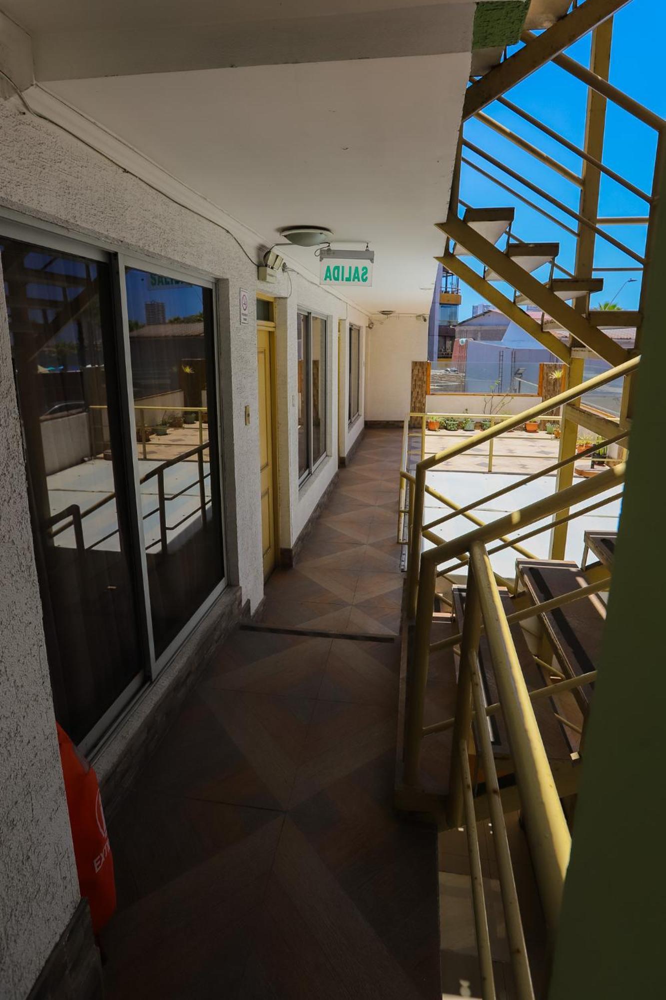 Hostal Sol Del Pacifico Iquique Ngoại thất bức ảnh